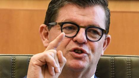 Kandidaat-voorzitter Tommelein wil rust brengen bij Open Vld: “Niemand komt naar café waar gevochten wordt”