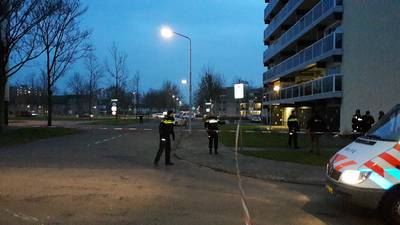 Zwaargewonde balkonspringers Breda  verdacht van moord en wapenbezit
