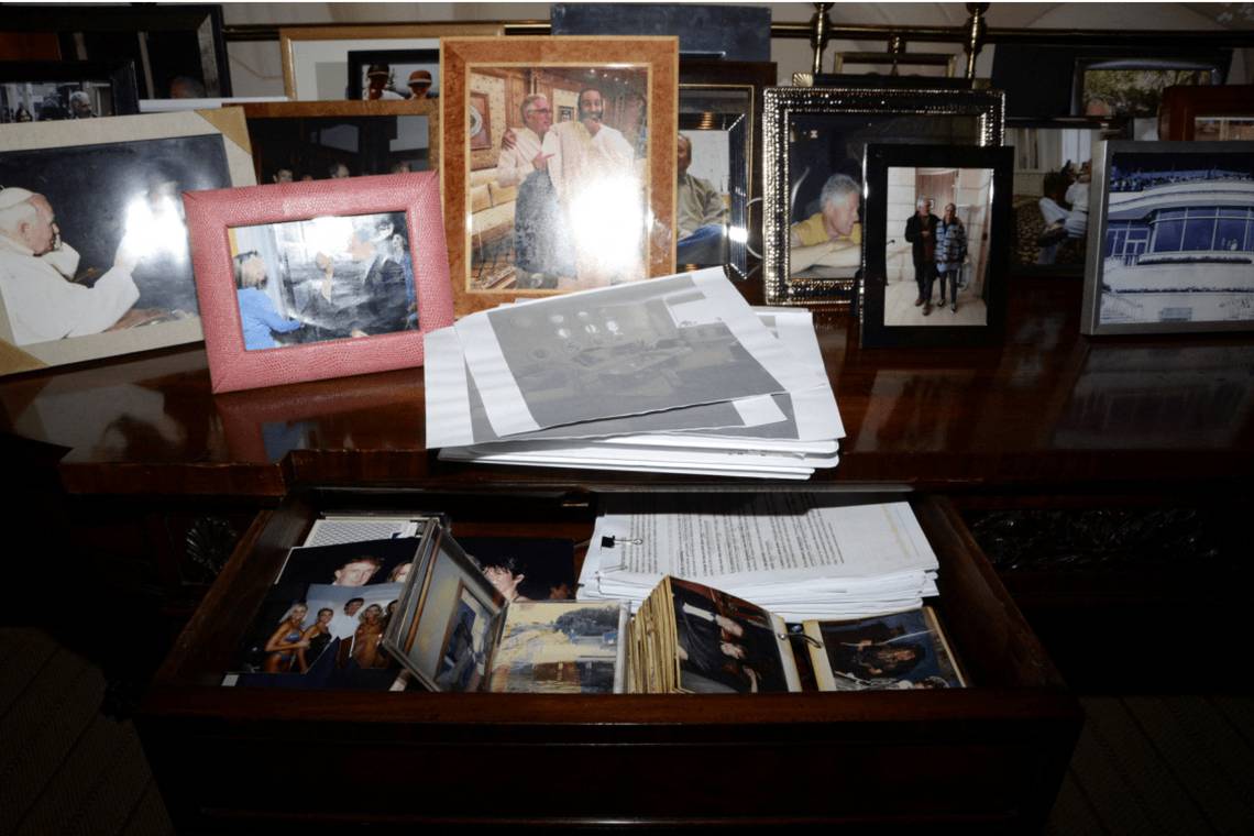 ‘Trump heeft zijn achterban zelf richting complottheorieën geduwd’: Amerika-experts over de Epstein-files