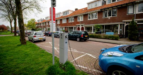 Laadpaal op halve kracht, anders gaat het licht uit