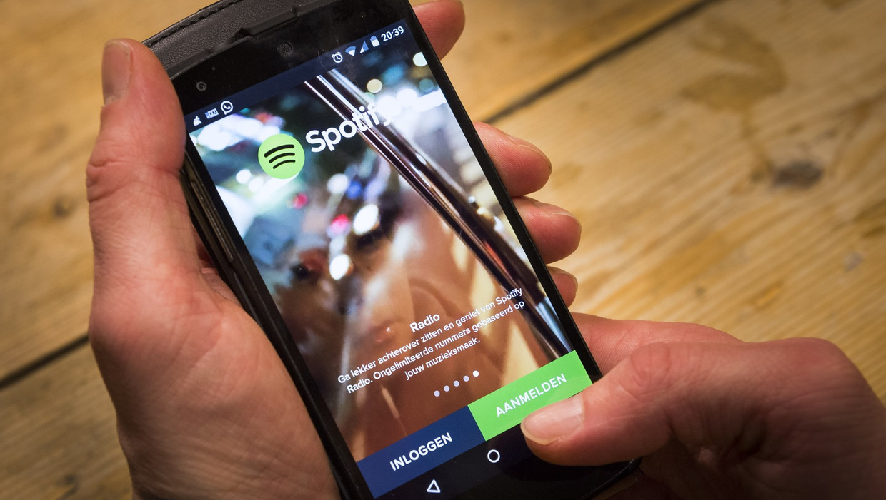 'Buma Stemra betaalt te weinig voor online muziek' De Volkskrant