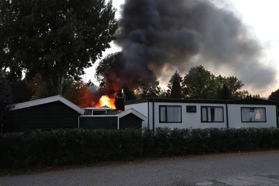 Grote brand bij camping in Kesteren