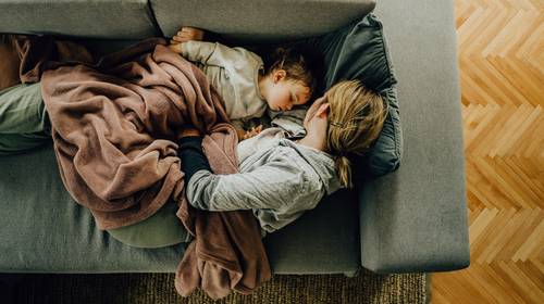 6 op de 10 jongeren doen overdag een dutje
