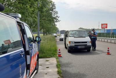 Marechaussee int boetes bij grenscontrole op A12: ‘Zien nog altijd illegaliteit’