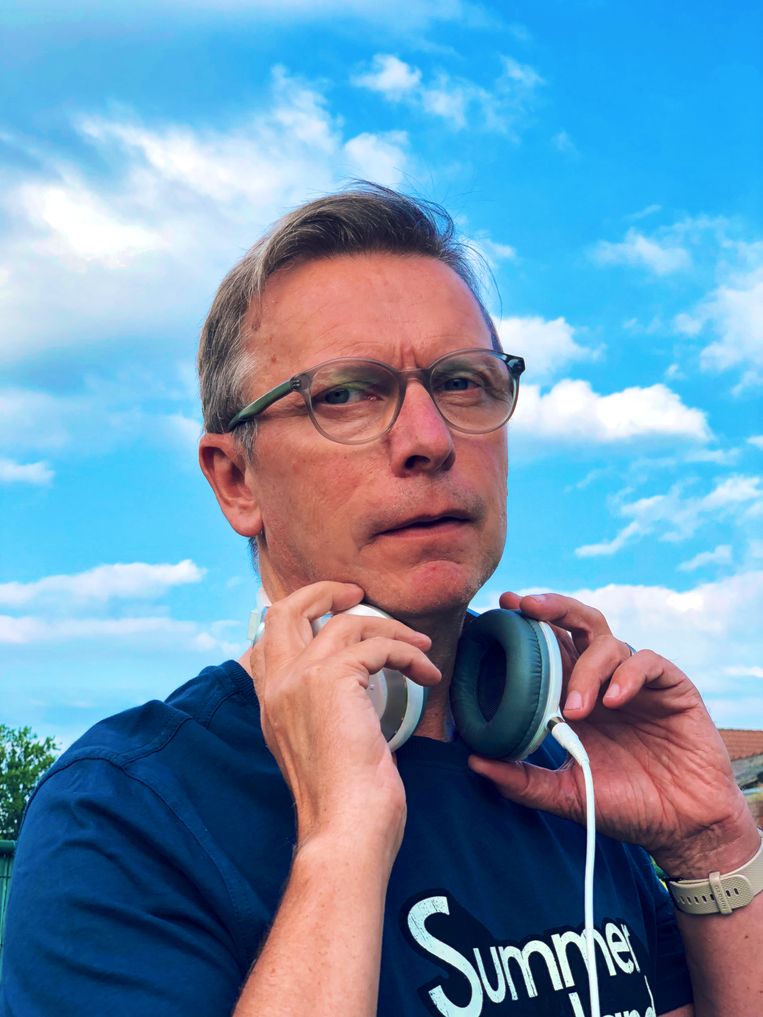 DJ Jeroen Visser mag Moose Bar op Tomorrowland in vuur en vlam zetten “Het dak moet eraf