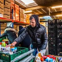 ‘Wij kunnen slechts verdelen wat we hebben’: bezorgdheid bij voedselbanken door schrappen subsidies