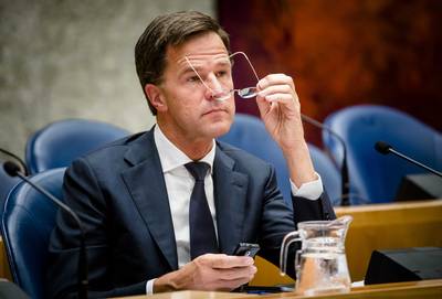 LIVE: 'Rutte verwijst naar onderzoek uit 1984, toen zat hij nog op school'