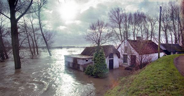Van bedorven rivier tot bron voor drinkwater | De Rivier - De Gelderlander