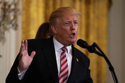 Trump na schietpartij Florida: 'Er moet verandering komen op scholen'