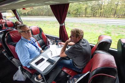 Undercoveragenten in touringcar schrijven voor ruim 100.000 euro aan boetes uit