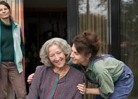 Kijkers over nieuwe tv-serie Maud & Babs: “Mooi gemaakt en ontzettend herkenbaar”