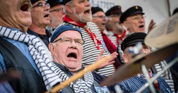 Zeemansliederen klinken in Willemstad