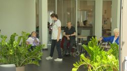 Deze ouderen willen geen bezoek: "Het is heel spijtig, maar we moeten geduld hebben"