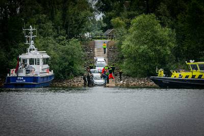 Lichaam dat in auto uit water bij Giesbeek is gehaald van 78-jarige Belgische vrouw