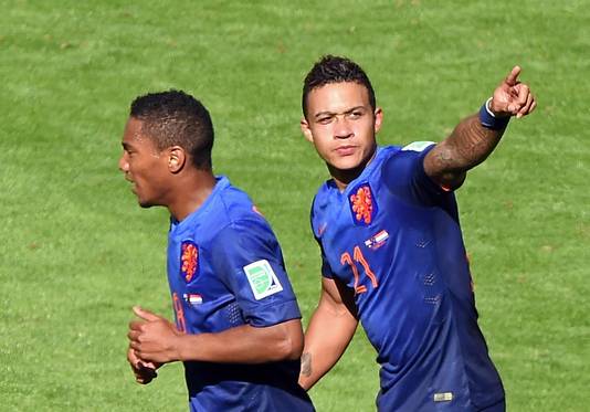 Oma Depay: 'Ik hoop dat zijn opa van boven meekijkt ...