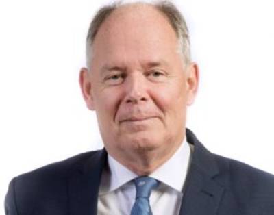 Verontwaardigd CHE nodigt kritisch D66-Kamerlid Van Meenen uit