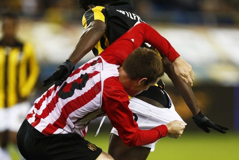 Roda wil opheldering van KNVB over shirts | De Volkskrant