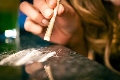 Cocaïne, kétamine, ecstasy: les drogues dures de plus en plus populaires chez les jeunes