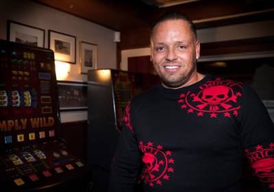 Michael van der Plas zet feestcafé Torremolinos te koop