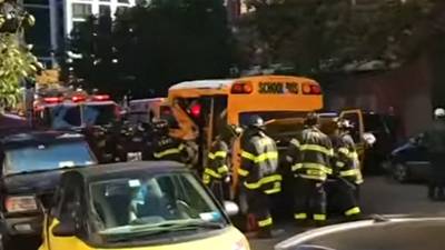 Schoolbus geramd door truck tijdens aanslag New York