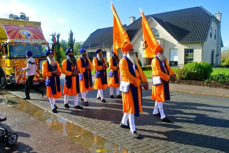 De stoet start vanaf 12u.00 aan de tempel in Halmaal