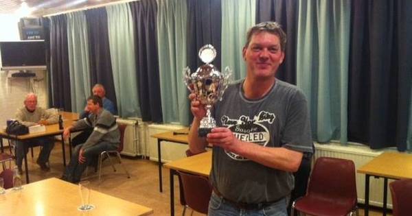 Ekkelenkamp wint klaverjascompetitie | Dalfsen - De Stentor