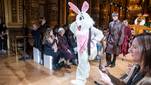 Stella McCartney stuurt konijnen en koeien de catwalk op 