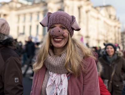 Duizenden boze Duitse boeren met tractor naar demonstratie in Berlijn