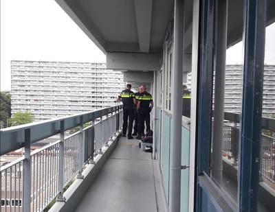 Mogelijk familiedrama in flat nabij metrostation Rotterdam