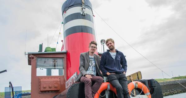 'Stoomschip De Dockyard hoort thuis in Zierikzee, tussen andere oude schepen'