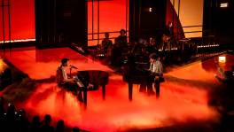 Twee stemmen, twee piano’s en één iconisch nummer