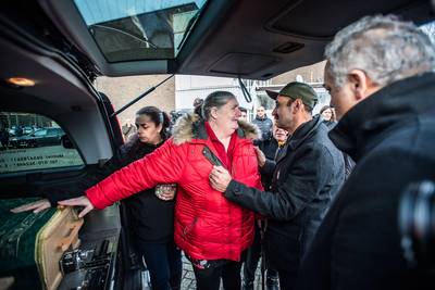 Dit is de beste Gelderse nieuwsfoto: de Arnhemse rouwdienst voor Bekiro door Rolf Hensel