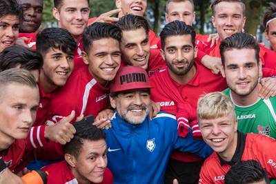 Ploeg van Maradona verslaat Jong NEC in oefenduel
