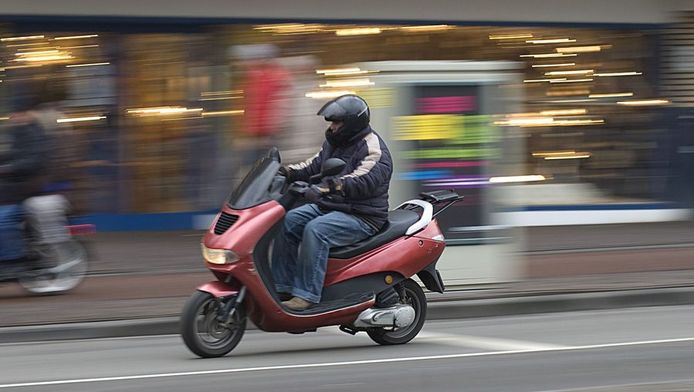 Steeds Meer Ongelukken Met Scooters Binnenland Ad Nl