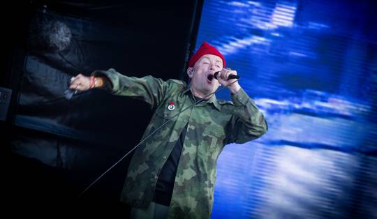 Gorillaz op Rock Werchter: een zwalpende Damon Albarn bracht zijn hitjeskanon mee ★★★★☆