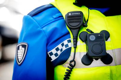Neder-Betuwe wil geen boa's met wapenstok en pepperspray: ‘Daar hebben we politie voor’