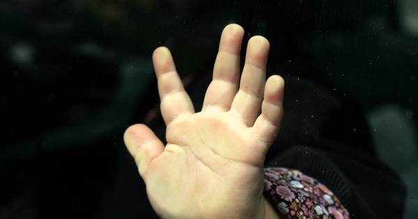 Vader verdacht van moord vier maanden oude baby door slaan en schoppen tegen hoofd | Binnenland |.