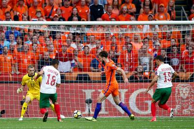 Oranje wint wel, maar WK raakt verder uit zicht na zege Zweden