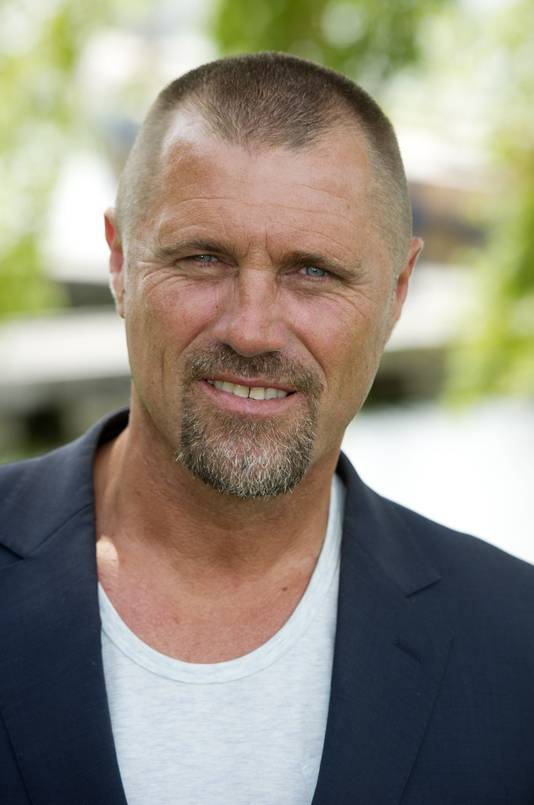 hoe-john-de-wolf-vier-ajacieden-wilde-bedriegen-nederlands-voetbal