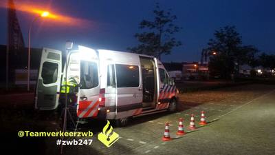 Ruim zeshonderd bestuurders moeten blazen in Nispen: een bestuurder moet rijbewijs inleveren