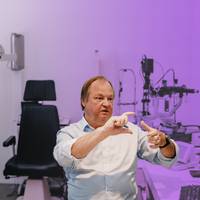 Oogartsen rekenen steeds vaker supplementen aan: ‘140.000 euro winst vind ik niet disproportioneel veel’