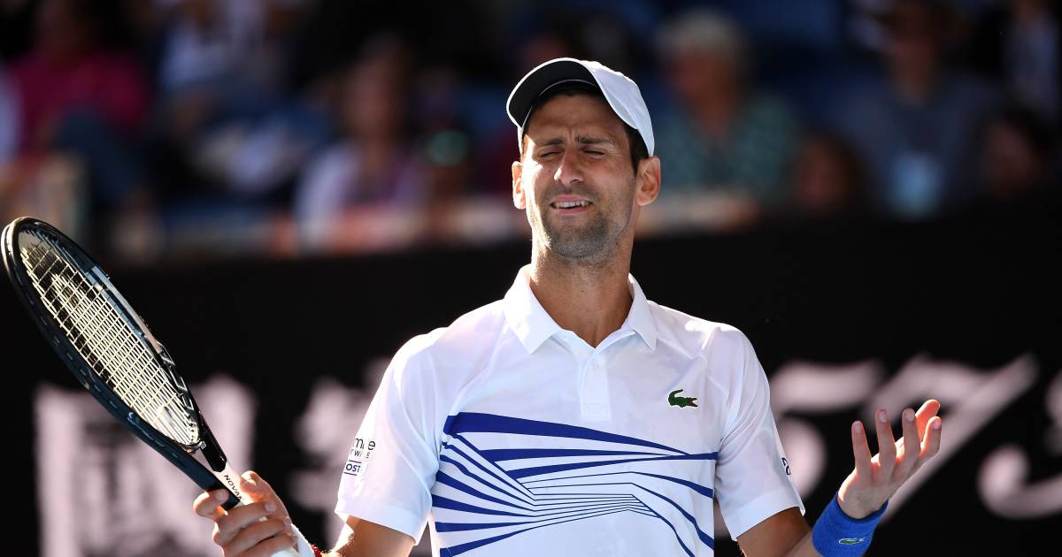 Djokovic levert door frustratie over felle lampen één set ...