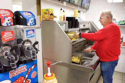 Arnhemse snackbar krijgt veel steunbetuigingen na overval: ‘Wijk staat achter ons’