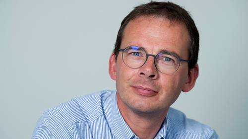 “Wat helpt een ontslag?”: Wouter Beke, allerminst onfeilbaar, wel gedreven om door te doen 
