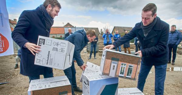 Ze moesten er in Boerdonk tien jaar op wachten, maar vanaf nu gaat de nieuwbouw op 't Veldje razends