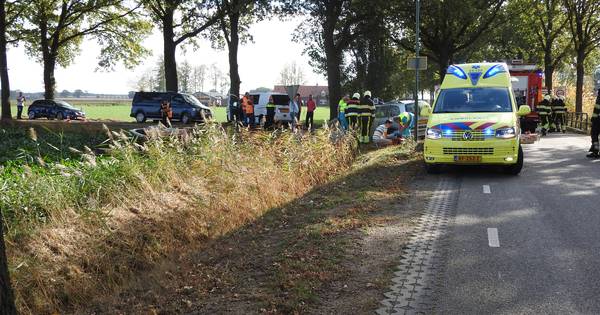 Twee zwaargewonden bij botsing in Westerbeek - BD.nl
