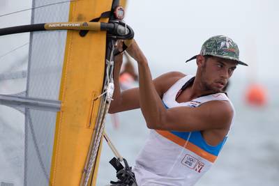 Badloe blijft ijzersterk surfen in Santander