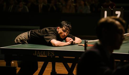 Timothée Chalamet gedraagt zich al een jaar lang als een ettertje en de wereld kijkt geamuseerd toe