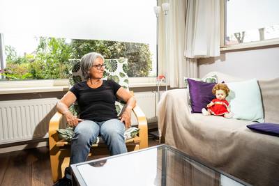 Margreet (68) heeft al zestig jaar pop Liesbeth: ‘Allebei bejaard, dat is bijzonder’