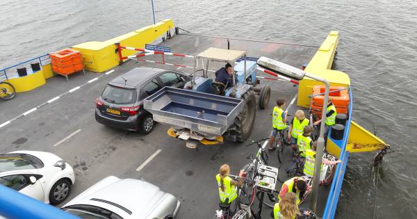 Werk aan brug Heusden, pontje Bern vaart extra - BD.nl
